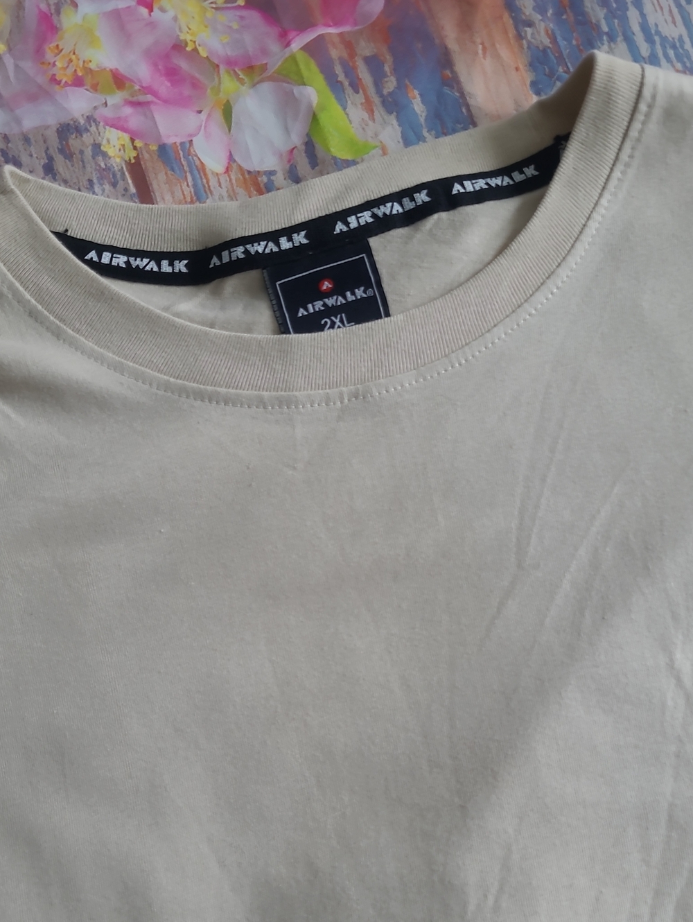 Airwalk NEW Casual Short Sleeve Tee . Mens 2XL Peyote